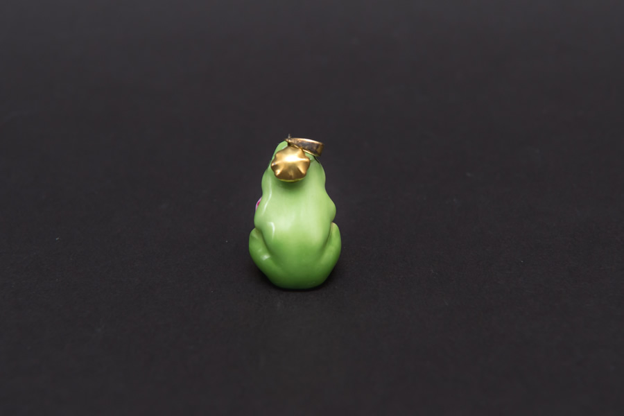 ヘレンド カエルの王様 ペンダントトップ
