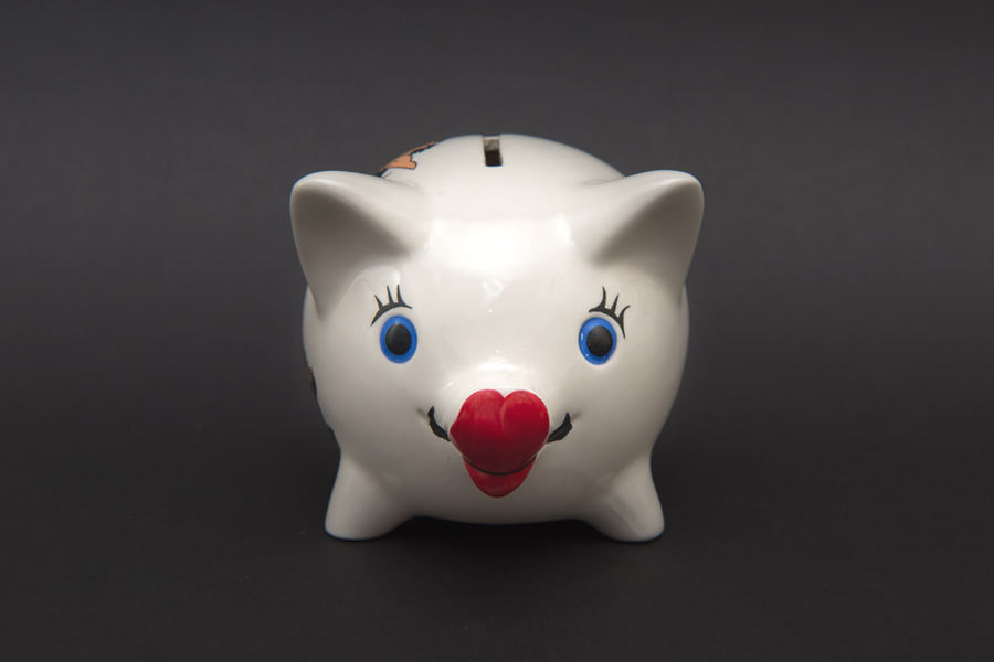 ゲーベル 仔豚の貯金箱