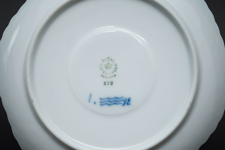 ロイヤル・コペンハーゲン ブルーフルーテッドフルレース コーヒーカップ＆ソーサー（顔付き）