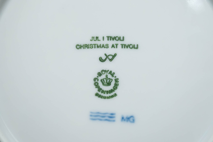ロイヤル・コペンハーゲン イヤープレート（1990年）『Christmas at tivoli（チボリのクリスマス）』