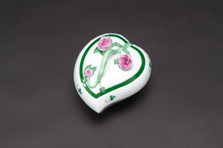 ヘレンド ウィーンの薔薇 ハートボックス