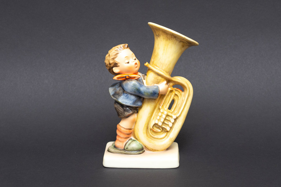 ゲーベル フンメル人形 『The Tuba Player(チューバ奏者)』