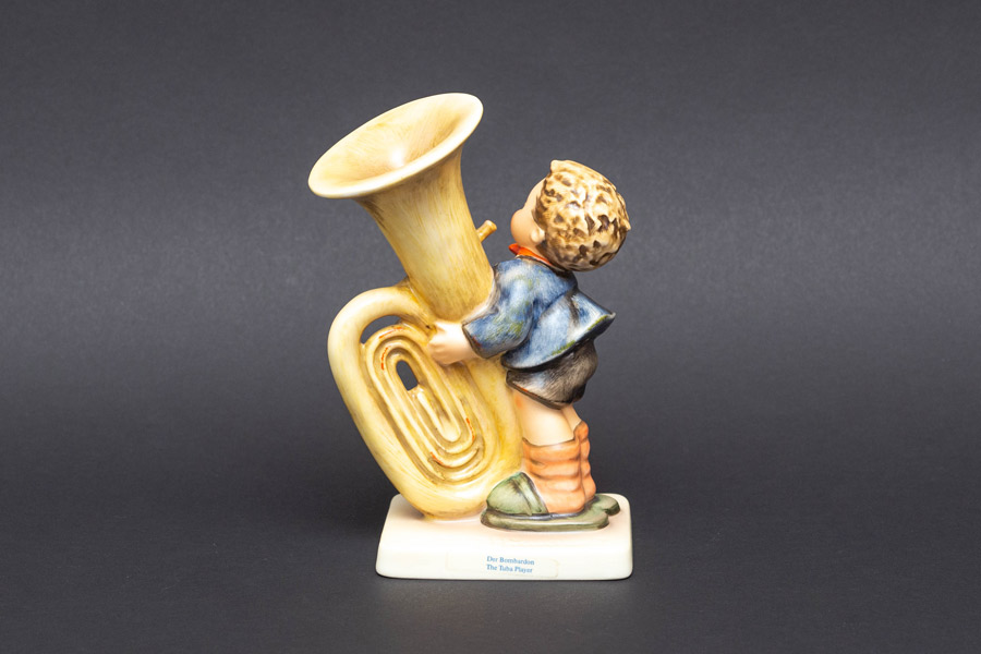 ゲーベル フンメル人形 『The Tuba Player(チューバ奏者)』