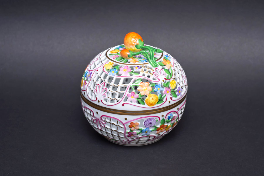 ヘレンド ファンタジー 透かしボンボン入れ(ストロベリー)12.5cm