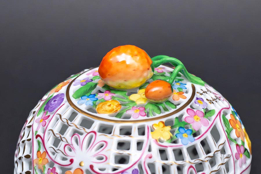 ヘレンド ファンタジー 透かしボンボン入れ(ストロベリー)12.5cm