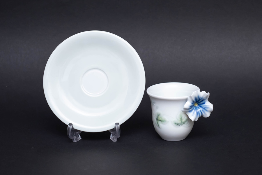リヤドロ フラワーハンドル（ベルフラワー） デミタスカップ＆ソーサー『Taza Campanilla con Plato』