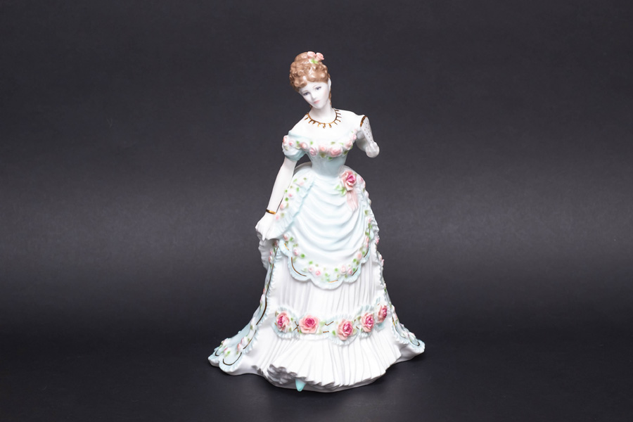 ロイヤル・ウースター フィギュリン SPLENDOUR AT COURT「A Royal Anniversary」(12,500体限定)