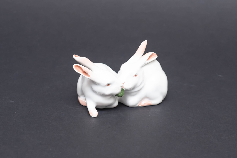 ロイヤル・コペンハーゲン イヤーフィギュリン(2004年)「Pair of Rabbits(ウサギのペア)」